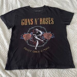 Womens Gun N Roses tshirt